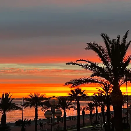 Endless Stunning Mediterranean Sea Views Promenade Des Nice