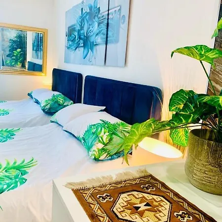 Endless Sea Views Promenade Des Apartment