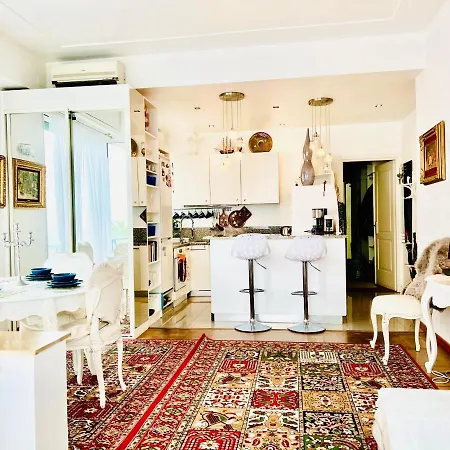 Апартаменты Endless Stunning Mediterranean Sea Views Promenade Des